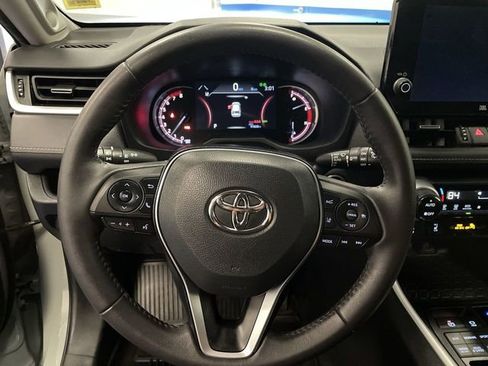 Used 2023 Toyota RAV4 XLE Premium AWD/4WD image 14