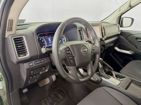 Used 2024 Nissan Frontier SV w/ SV Convenience Package AWD/4WD image 16
