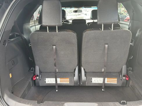 Used 2014 Ford Explorer XLT w/ Equipment Group 202A image 12