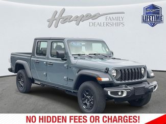 New 2026 Jeep Gladiator Sport video 2