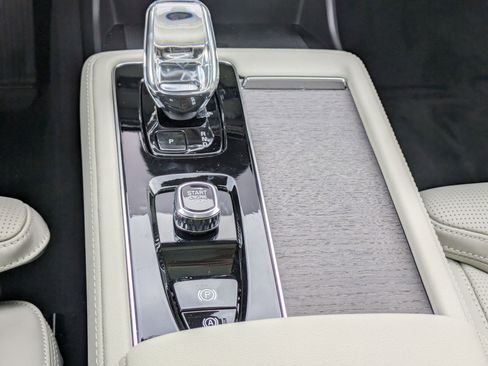 New 2026 Volvo XC90 T8 Ultra AWD/4WD image 14