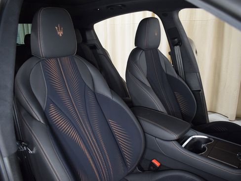 New 2025 Maserati Grecale Folgore image 26