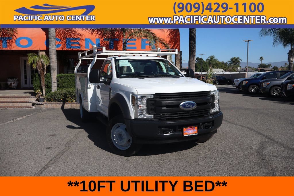 Used 2018 Ford F550 2WD Regular Cab Super Duty image 1