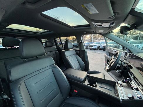 Used 2025 Hyundai Santa Fe Limited image 29