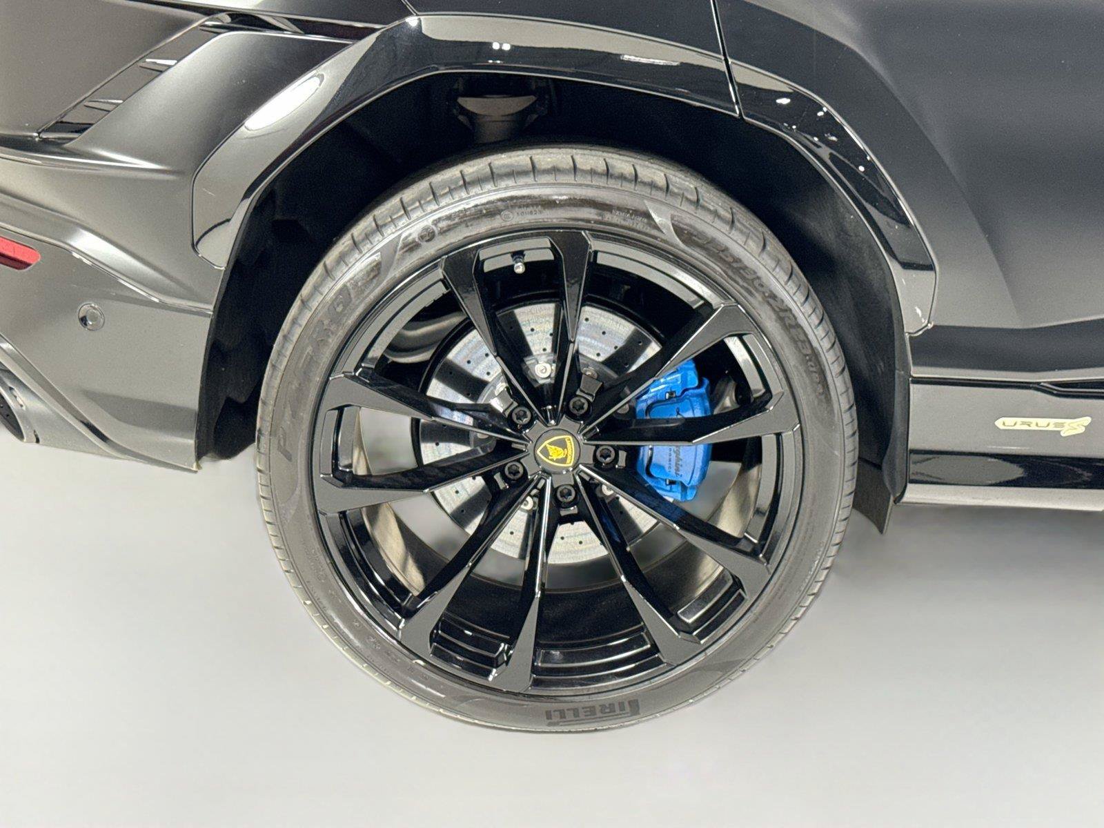 Used 2024 Lamborghini Urus S AWD/4WD image 40