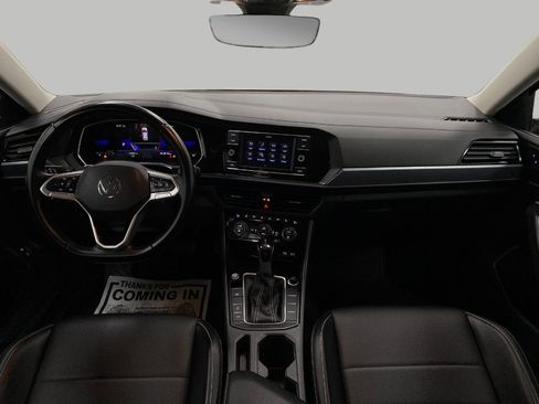 Used 2023 Volkswagen Jetta SE w/ Panoramic Sunroof Package FWD image 18