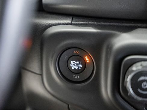 Certified 2022 Jeep Wrangler Unlimited Sport image 27