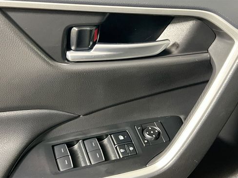 Used 2025 Toyota RAV4 XLE image 16