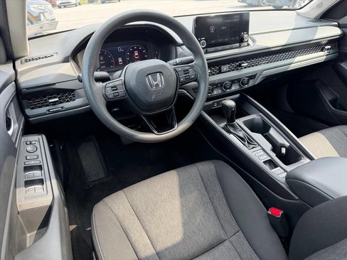 Used 2023 Honda Accord EX image 7