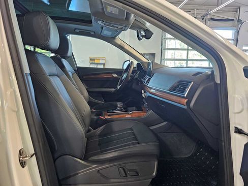 Used 2023 Audi Q5 2.0T Premium Plus w/ Premium Plus Package AWD/4WD image 10