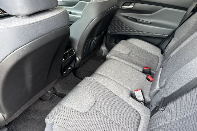 Used 2022 Hyundai Santa Fe SEL w/ Convenience Package FWD image 15