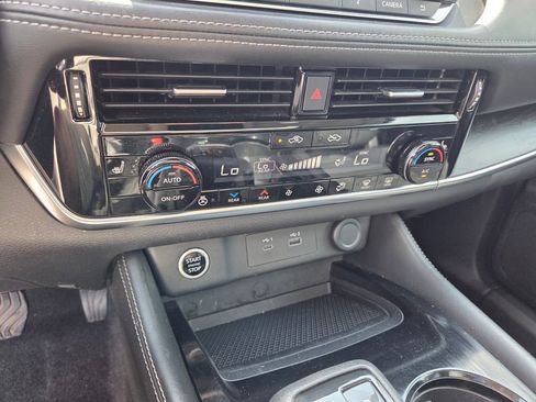 Used 2021 Nissan Rogue SL FWD image 24