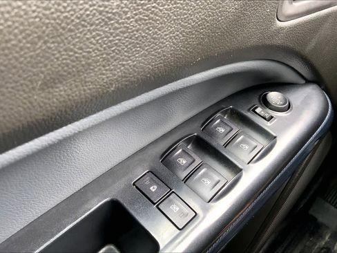 Used 2015 Chevrolet Colorado Z71 AWD/4WD image 35