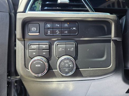 Used 2025 Chevrolet Tahoe Z71 w/ Comfort Package image 20