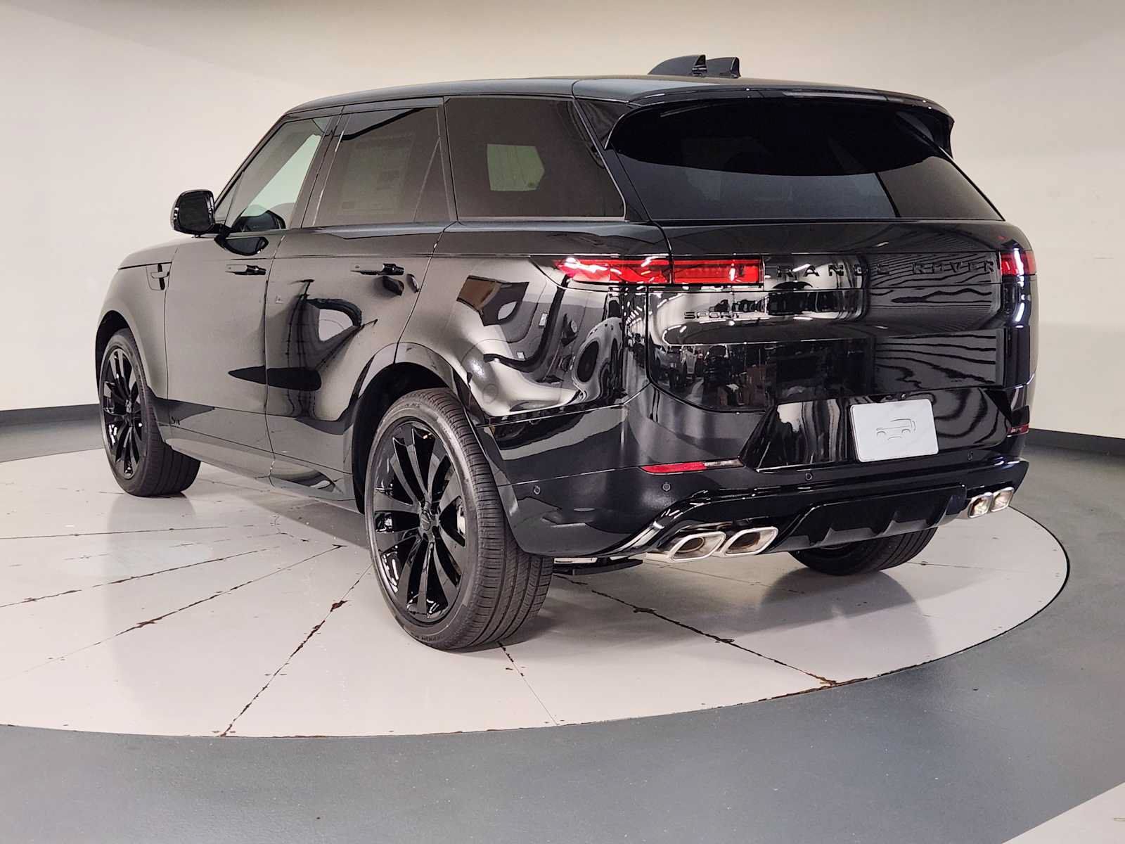 New 2026 Land Rover Range Rover Sport Dynamic SE AWD/4WD image 6