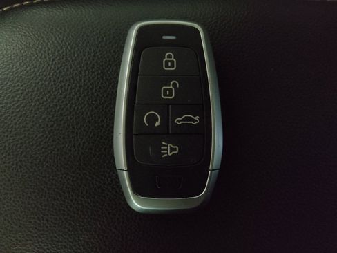 Used 2015 Chevrolet Impala LTZ image 32