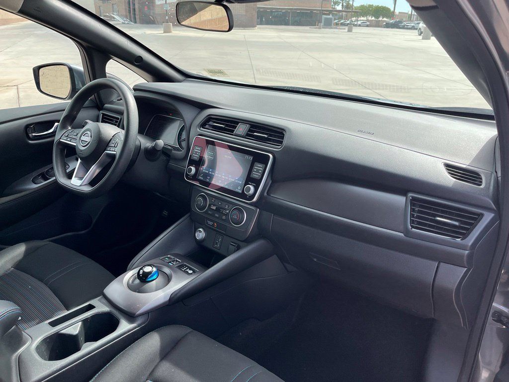 Used 2025 Nissan Leaf S FWD image 15