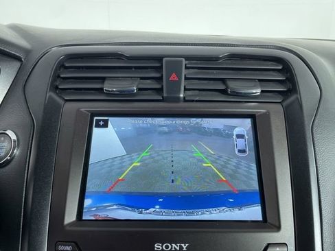 Used 2017 Ford Fusion Titanium image 22