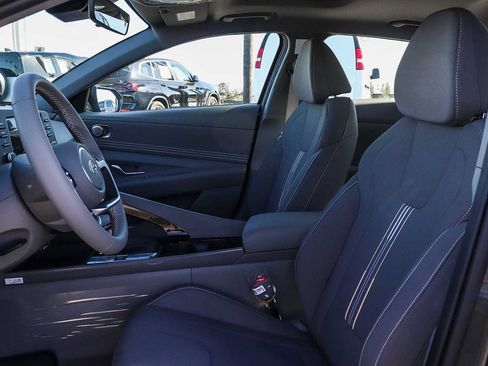 New 2026 Hyundai Elantra SEL Sport FWD image 40