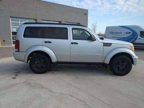 Used 2007 Dodge Nitro SXT image 8