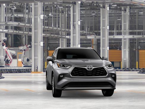 New 2026 Toyota Highlander Platinum image 16
