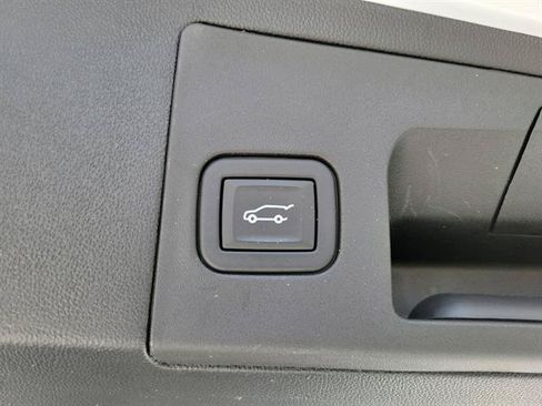Certified 2023 Cadillac XT5 Premium Luxury FWD image 7