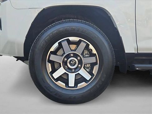 Used 2020 Toyota 4Runner TRD Off-Road Premium AWD/4WD image 24