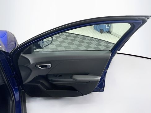 Used 2025 Kia K4 FWD image 31