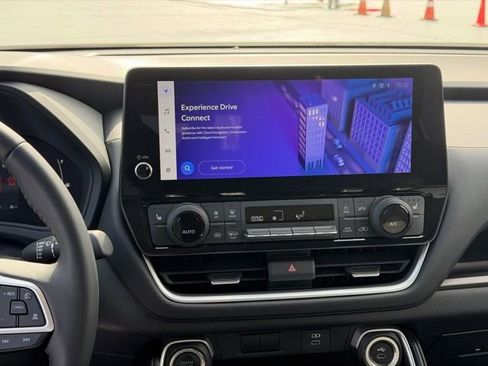 Used 2024 Toyota Grand Highlander XLE image 15