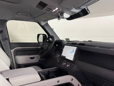 New 2026 Land Rover Defender 110 X-Dynamic SE AWD/4WD image 33