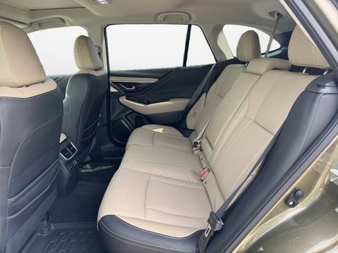 Used 2025 Subaru Outback Limited AWD/4WD image 16