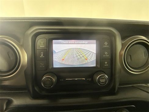 Certified 2020 Jeep Wrangler Sport image 22