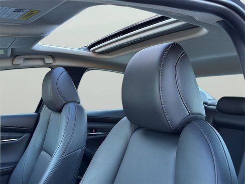 Used 2025 MAZDA MAZDA3 s image 15