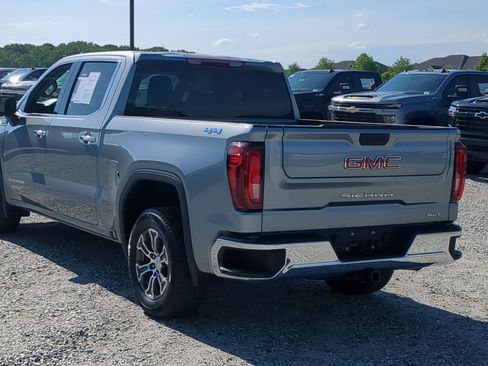 Used 2025 GMC Sierra 1500 SLT AWD/4WD image 8