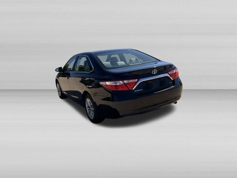 Used 2015 Toyota Camry LE FWD image 6