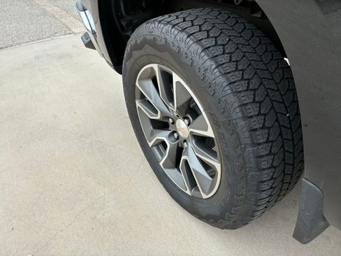 Used 2024 Chevrolet Silverado 1500 LT image 16