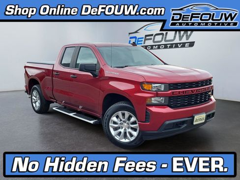 Used 2020 Chevrolet Silverado 1500 Custom w/ Custom Value Package image 1
