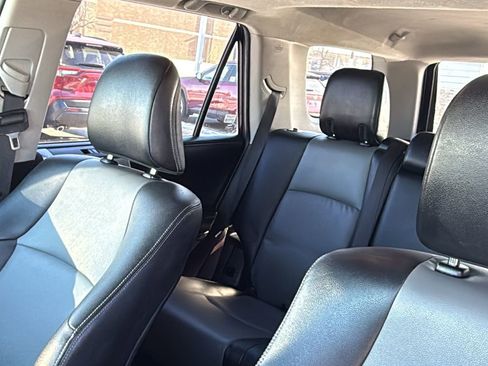 Used 2014 Toyota 4Runner SR5 Premium image 16