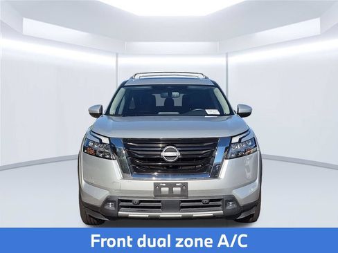 Used 2022 Nissan Pathfinder SL w/ SL Premium Package FWD image 9
