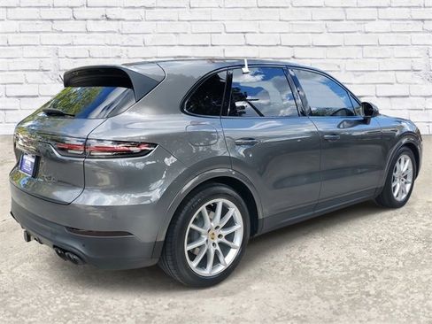 Used 2019 Porsche Cayenne image 4