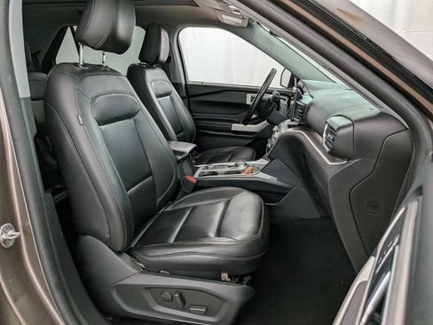 Certified 2021 Ford Explorer XLT w/ Equipment Group 202A AWD/4WD image 23