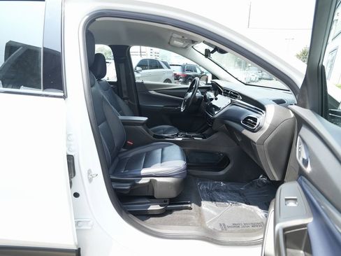 Used 2022 Chevrolet Bolt EUV Premier image 19