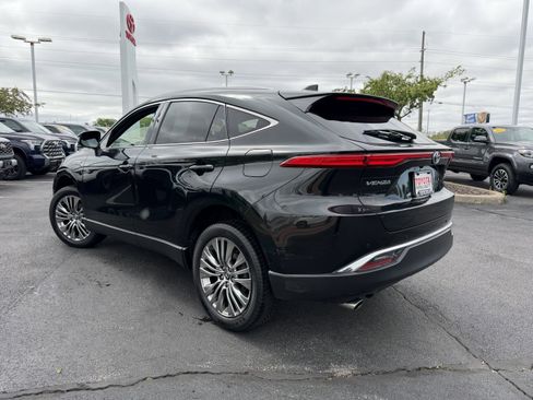 Used 2021 Toyota Venza XLE w/ Softex Package AWD/4WD image 6