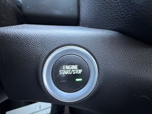 Used 2019 GMC Terrain SLT image 30