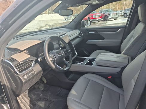 Used 2024 GMC Acadia Elevation image 10