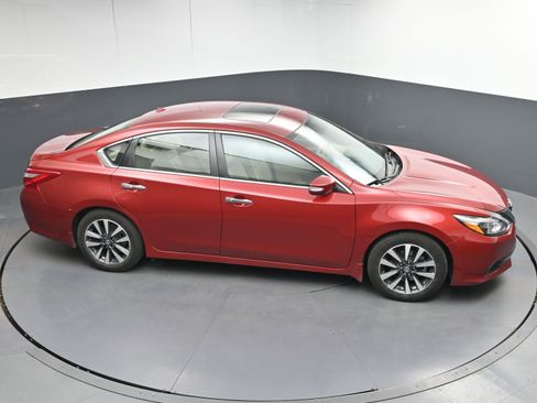 Used 2017 Nissan Altima 2.5 SL w/ 2.5 Technology Package image 35