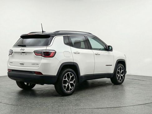 Used 2025 Jeep Compass Limited AWD/4WD image 9