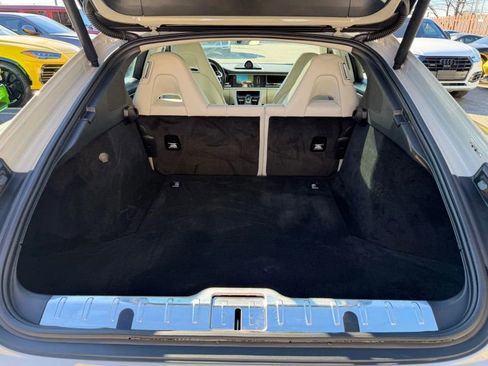 Used 2018 Porsche Panamera 4S image 21