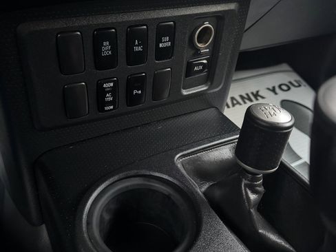 Used 2008 Toyota FJ Cruiser 4WD image 20