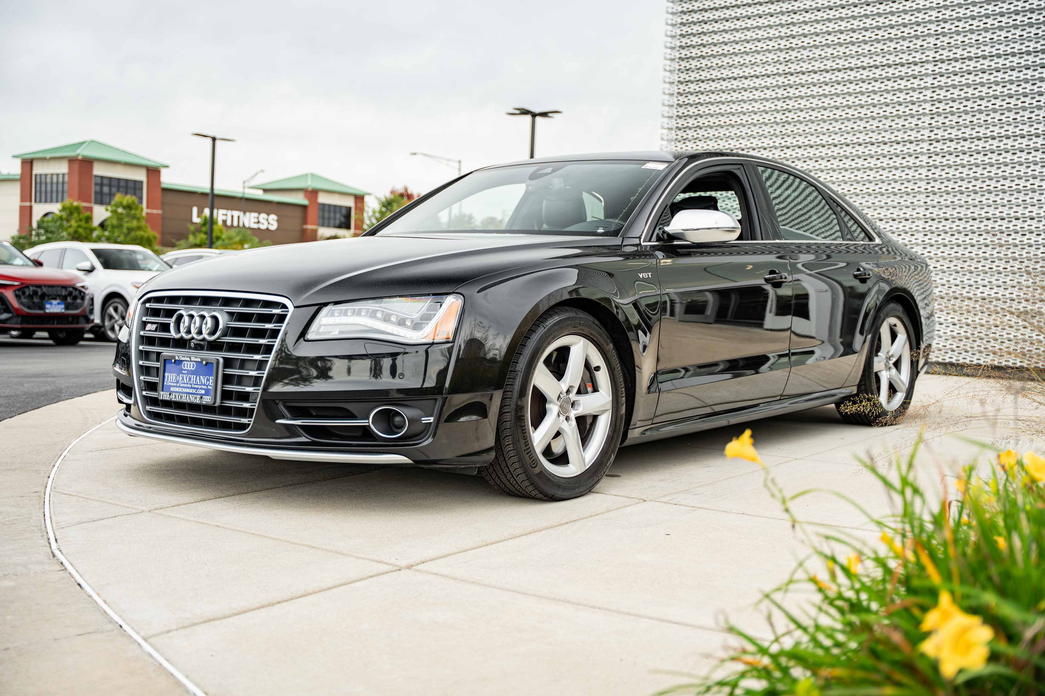Used 2014 Audi S8 AWD/4WD image 5